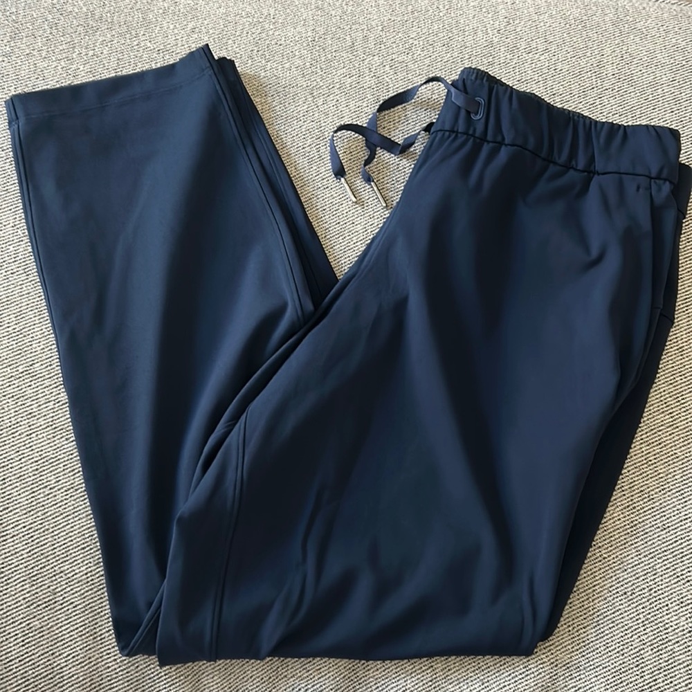 Lululemon athletica women’s navy “on the fly” cropped pants